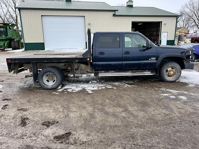 Image of Chevrolet 3500 equipment image 1