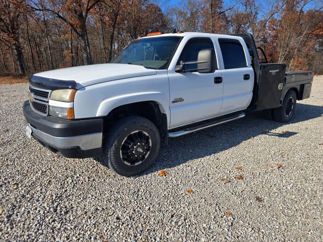 Image of Chevrolet 3500 equipment image 3