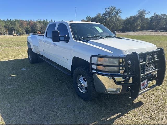 Image of Chevrolet 3500 equipment image 3