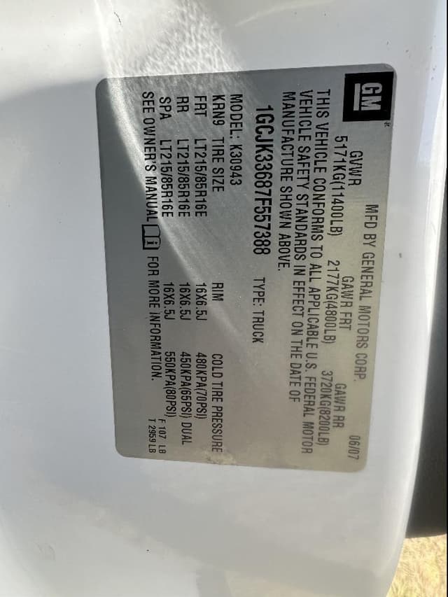 Image of Chevrolet 3500 equipment image 4