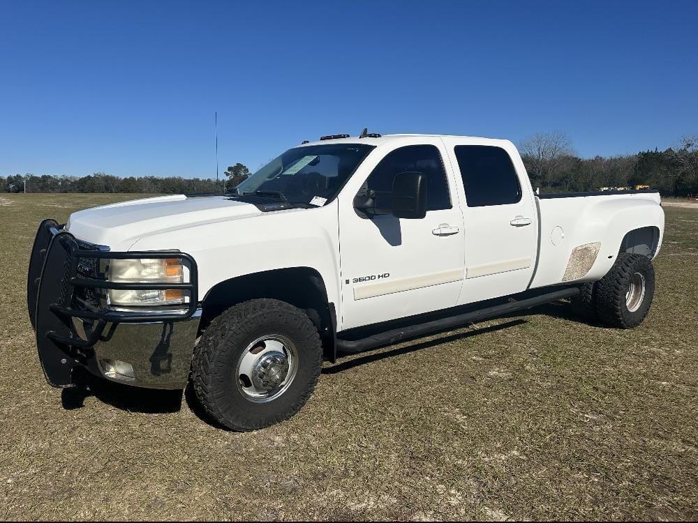 2007 Chevrolet 3500 Equipment Image0
