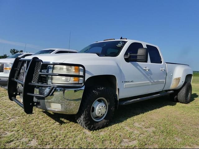 Image of Chevrolet 3500HD equipment image 1