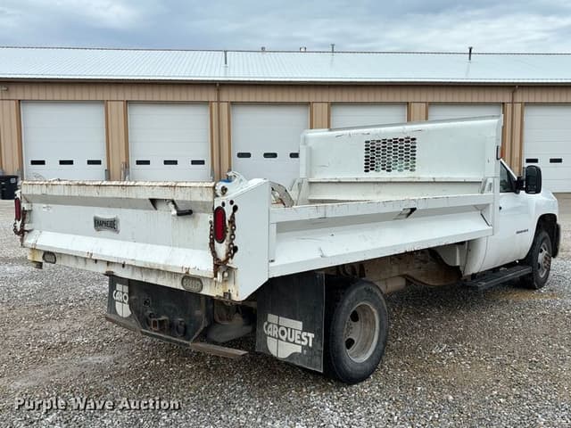 Image of Chevrolet 3500HD equipment image 4