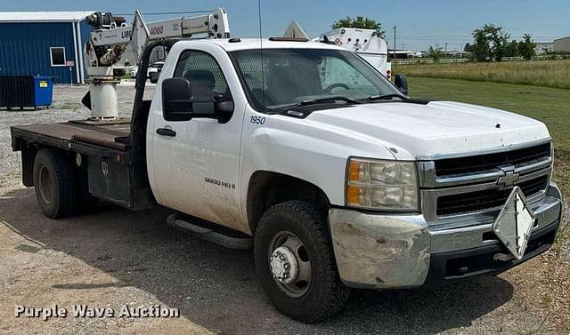 Image of Chevrolet 3500HD equipment image 2