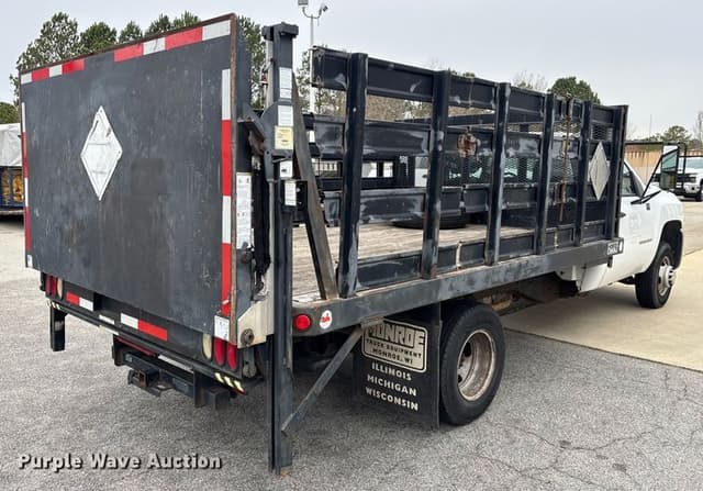 Image of Chevrolet 3500HD equipment image 4