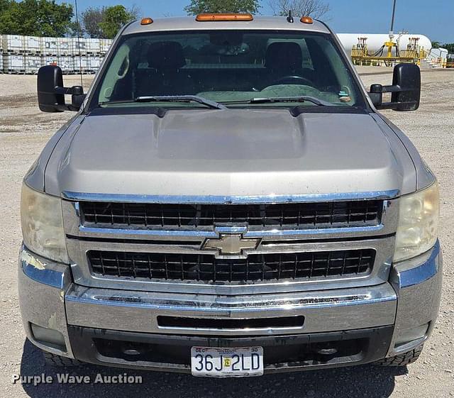 Image of Chevrolet 3500HD equipment image 1