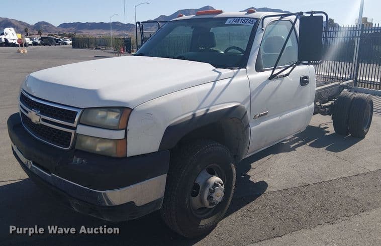 Image of Chevrolet 3500HD Primary image