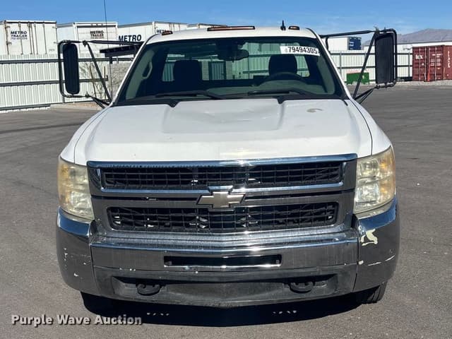 Image of Chevrolet Silverado equipment image 1