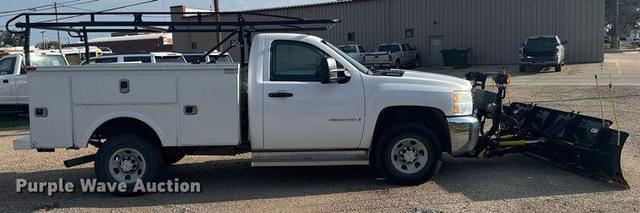 Image of Chevrolet 3500HD equipment image 3