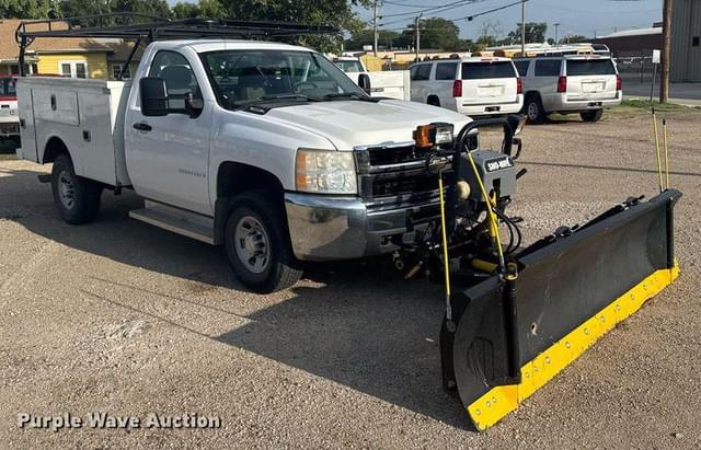 Image of Chevrolet 3500HD equipment image 2