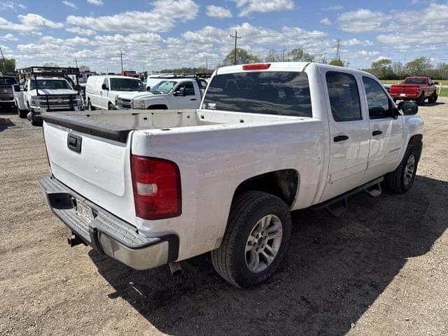 Image of Chevrolet 1500 equipment image 3
