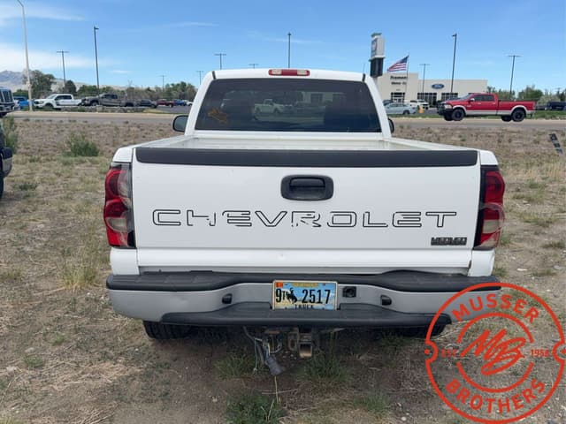 Image of Chevrolet 1500 equipment image 3