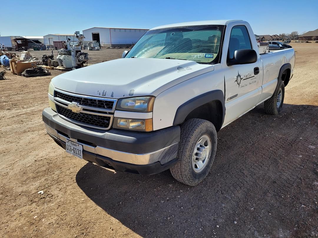 Image of Chevrolet 2500 Primary image