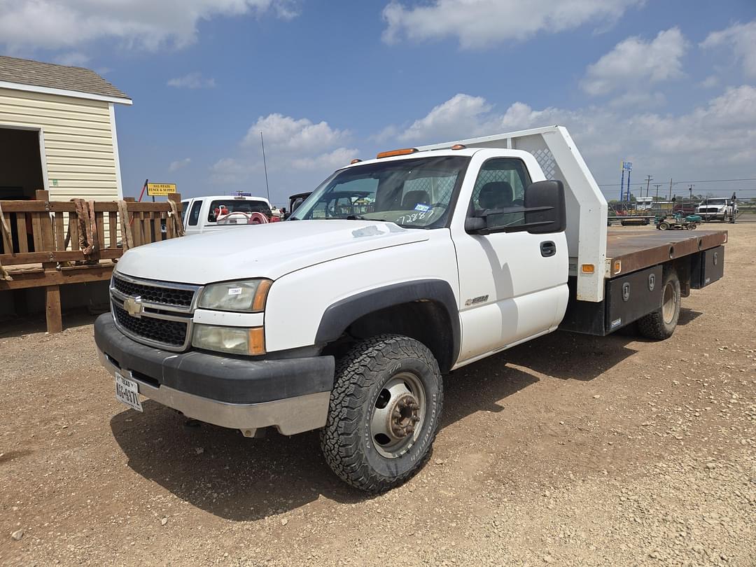 Image of Chevrolet 3500 Primary image