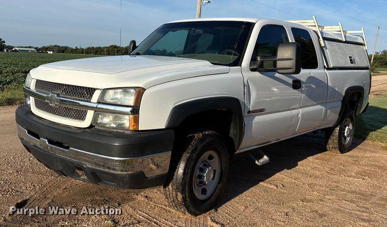 Image of Chevrolet Silverado Primary image