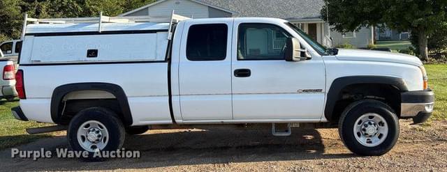 Image of Chevrolet Silverado equipment image 3