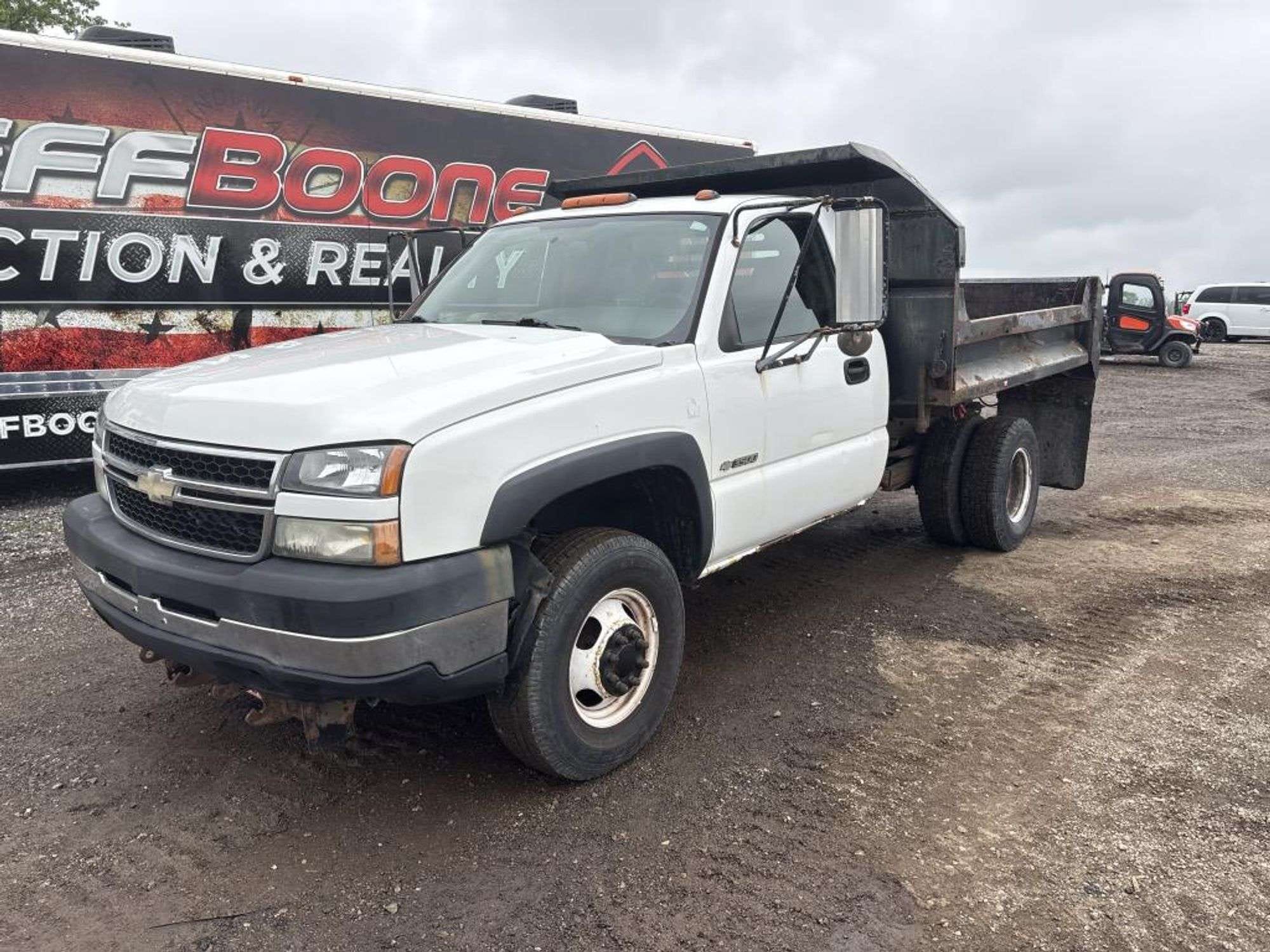 2007 Chevrolet K3500 Equipment Image0