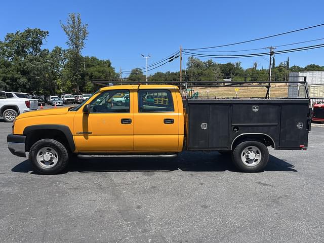 Image of Chevrolet 2500HD equipment image 2