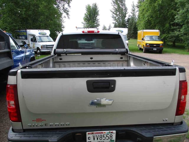 Image of Chevrolet Silverado equipment image 4