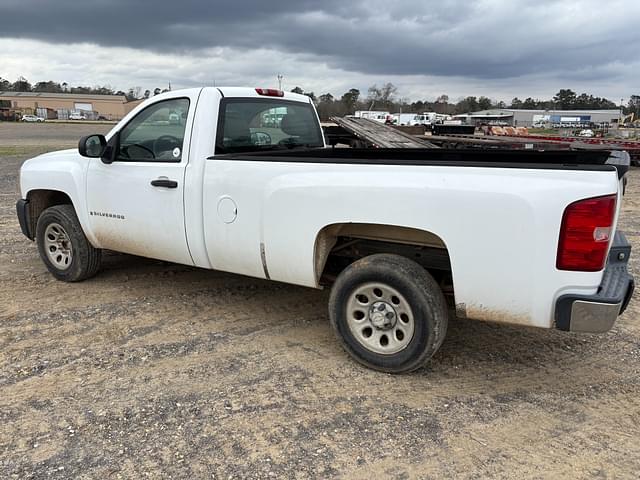 Image of Chevrolet Silverado equipment image 1