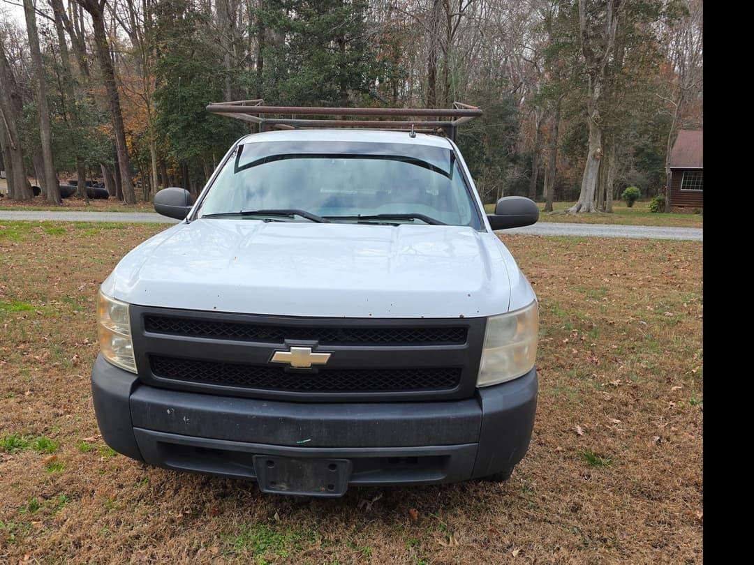 Image of Chevrolet Silverado Primary image