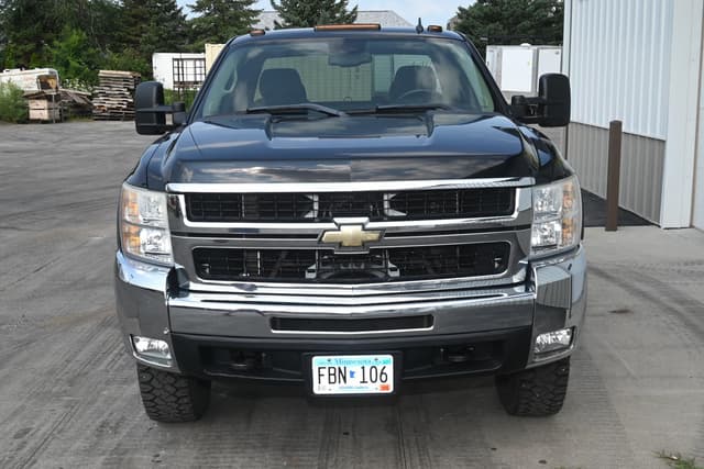 Image of Chevrolet 2500HD equipment image 4