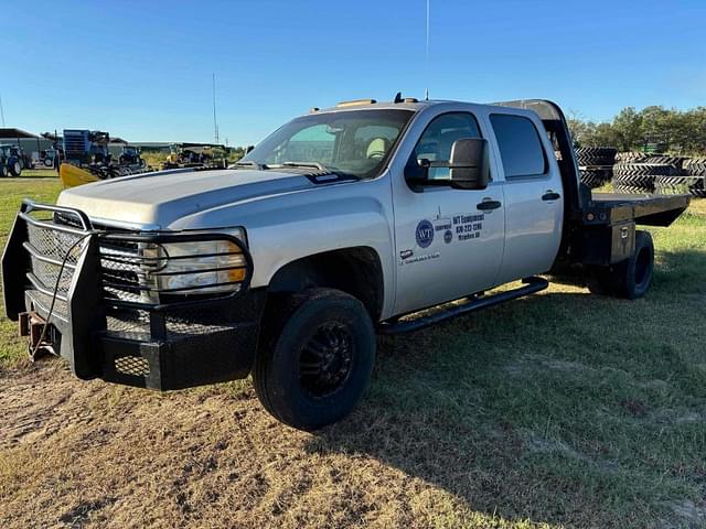 Image of Chevrolet 3500 equipment image 1