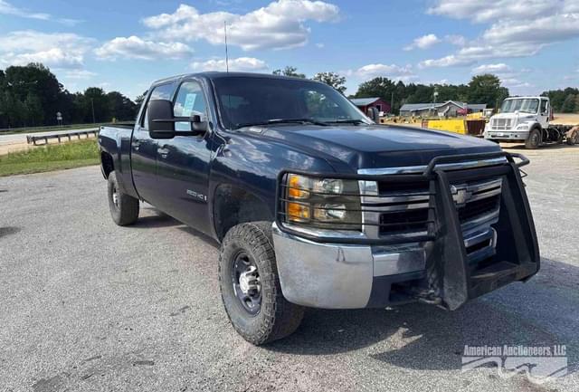 Image of Chevrolet 2500HD equipment image 2