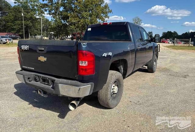 Image of Chevrolet 2500HD equipment image 4