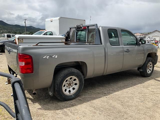 Image of Chevrolet Silverado equipment image 4