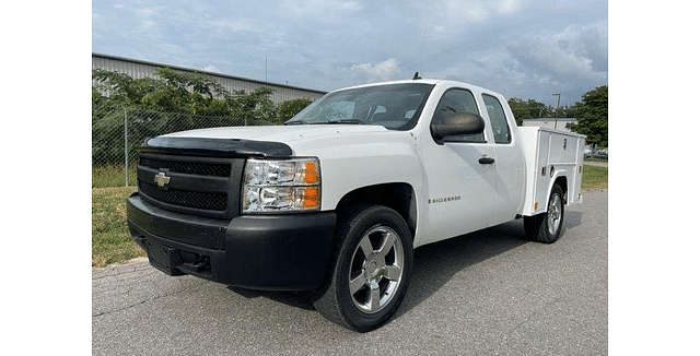 Image of Chevrolet Silverado equipment image 1
