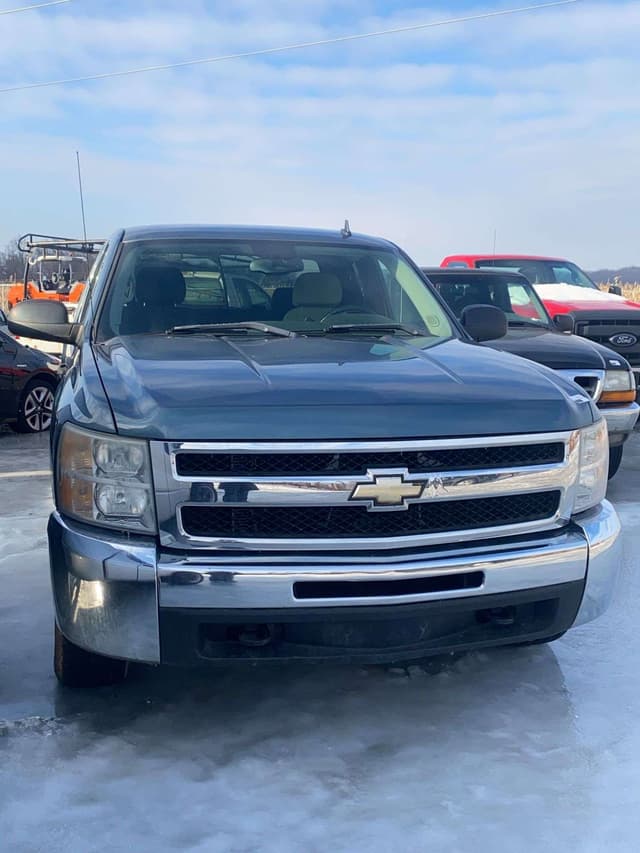 Image of Chevrolet Silverado equipment image 3