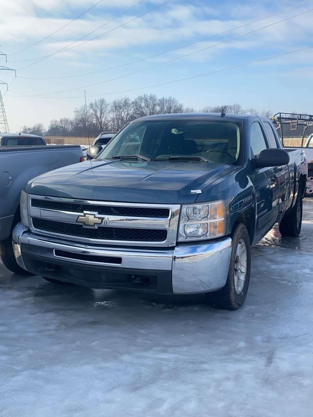 Image of Chevrolet Silverado equipment image 1