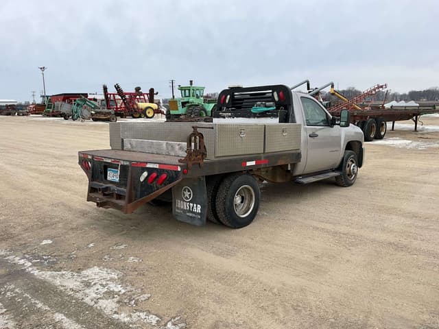 Image of Chevrolet 3500HD equipment image 4