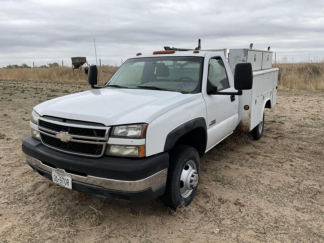 Image of Chevrolet 3500 Primary image