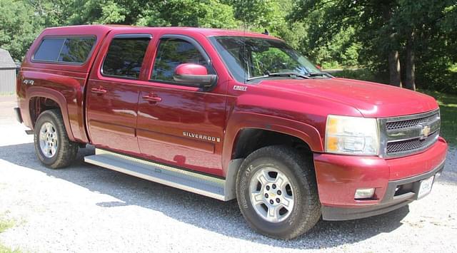 Image of Chevrolet 1500 equipment image 4