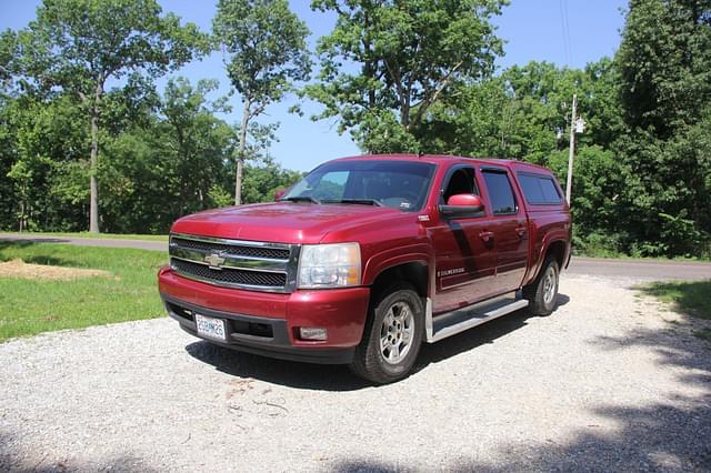 Image of Chevrolet 1500 equipment image 1