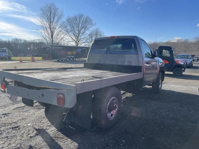 Image of Chevrolet 2500HD equipment image 3