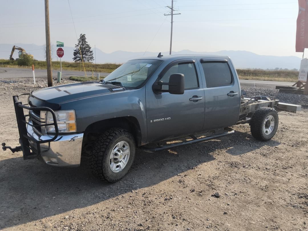 Image of Chevrolet 2500HD Primary image