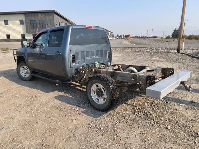 Image of Chevrolet 2500HD equipment image 2