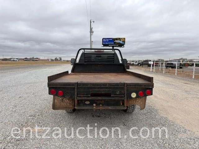 Image of Chevrolet 2500 equipment image 3