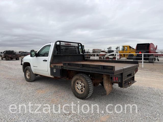 Image of Chevrolet 2500 equipment image 2