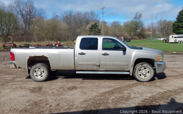 Image of Chevrolet 2500HD equipment image 4