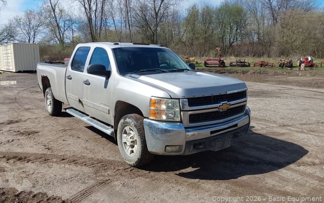 Image of Chevrolet 2500HD equipment image 3