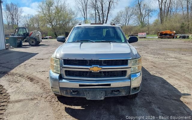 Image of Chevrolet 2500HD equipment image 2
