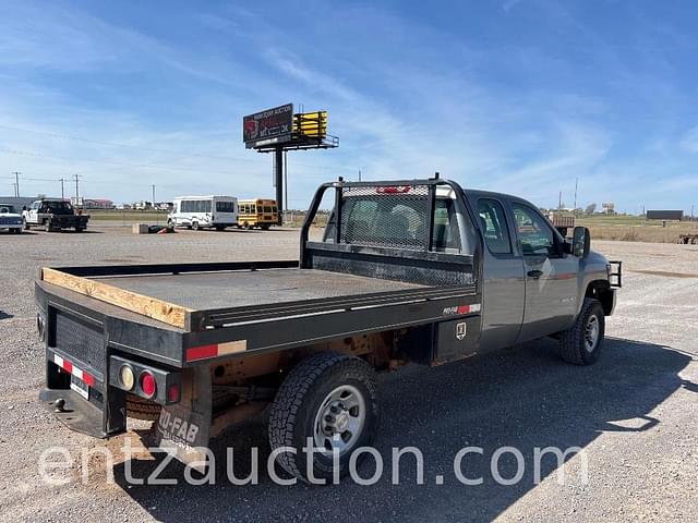 Image of Chevrolet 3500 equipment image 3