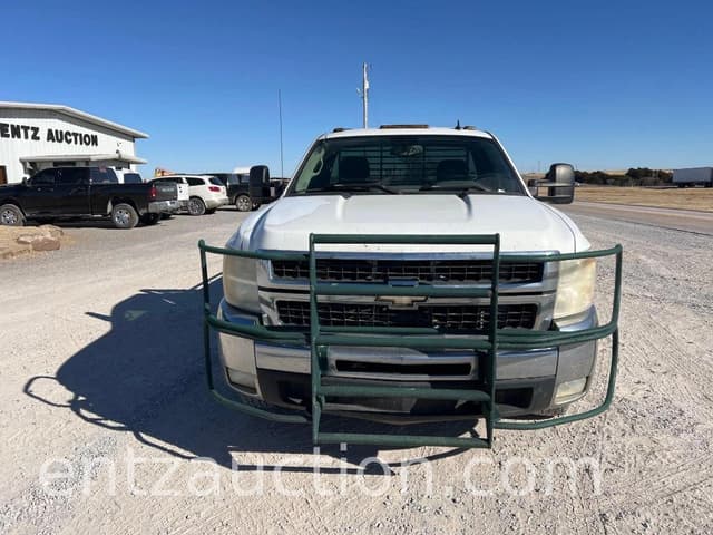 Image of Chevrolet 3500 equipment image 1