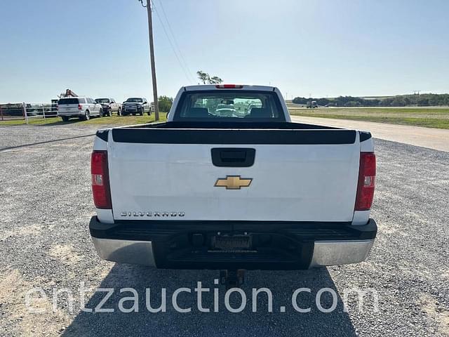 Image of Chevrolet 3500 equipment image 3