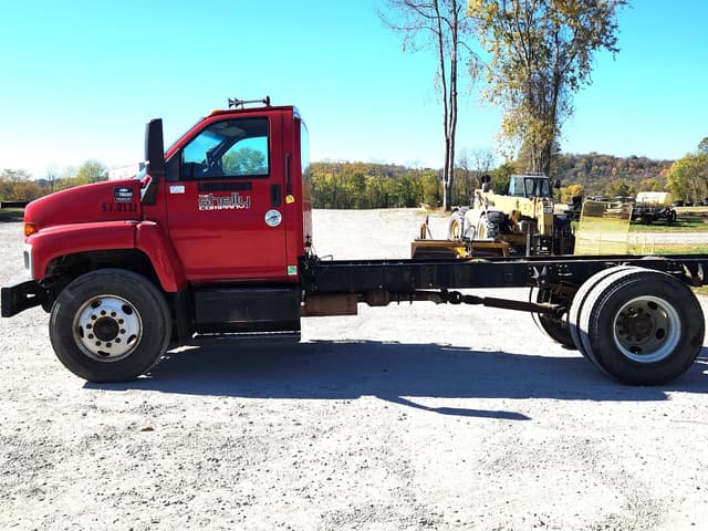 Image of Chevrolet C7500 equipment image 1