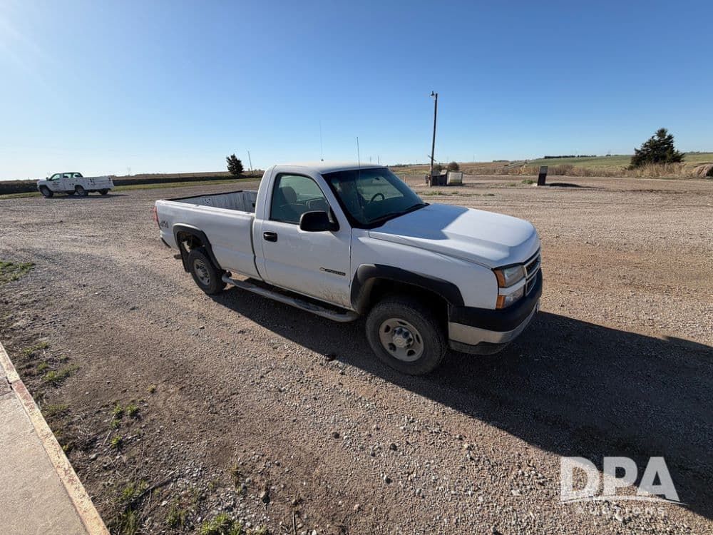 Image of Chevrolet 2500HD Primary image